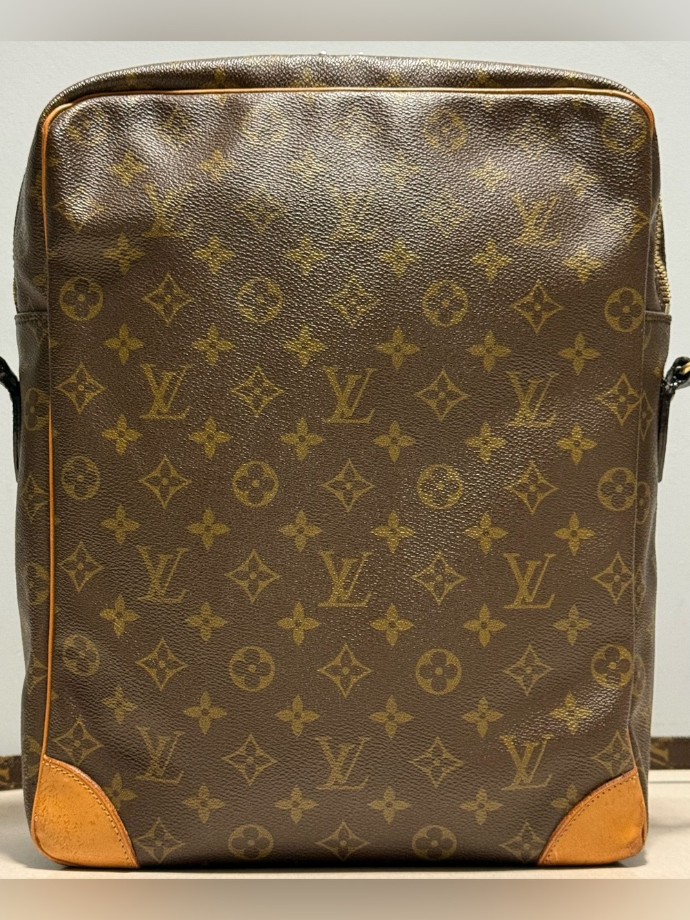 Louis Vuitton Vintage Danube GM
Monogram Canvas Leather - Picture 4 of 17